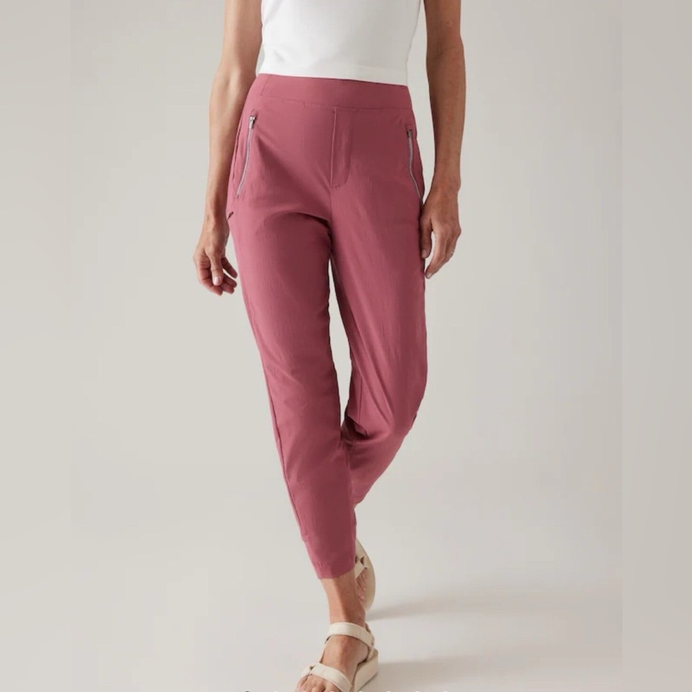 NWOT ATHLETA Trekkie North Jogger Pant